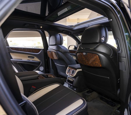 BENTLEY BENTAYGA 2022