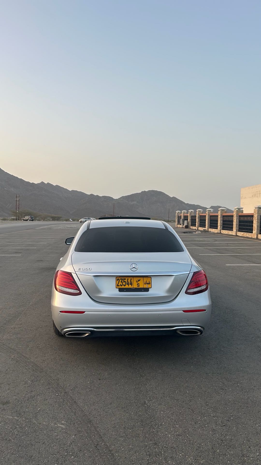 Car Image 2017 MERCEDES E Class 300