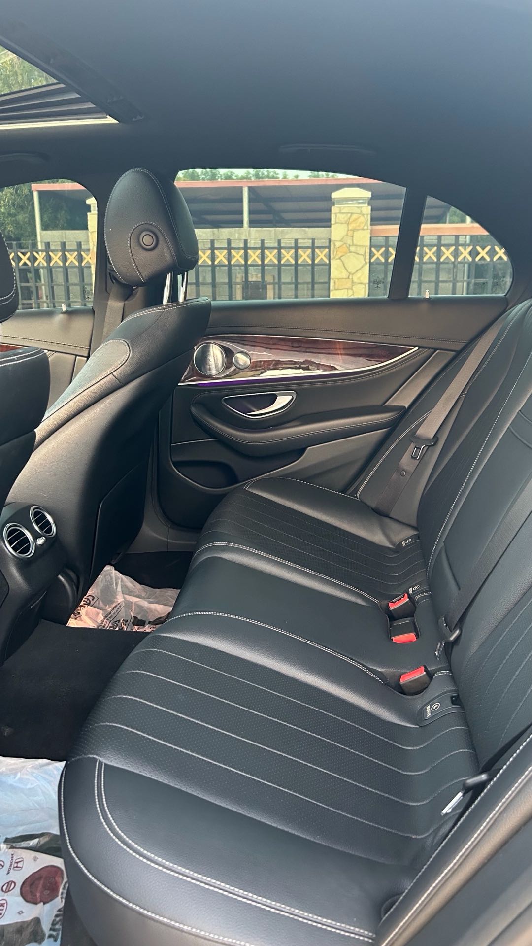 Car Image 2017 MERCEDES E Class 300