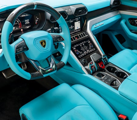 LAMBORGHINI URUS 2022