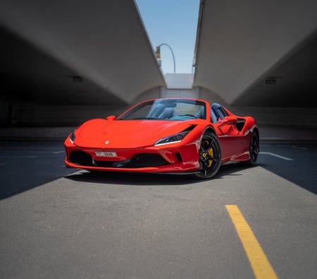 FERRARI F8 2023