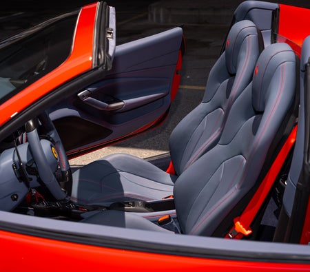 FERRARI F8 2023