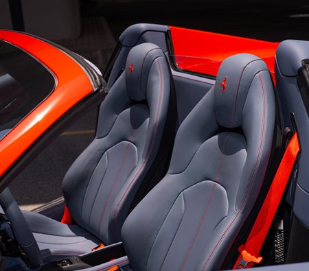 FERRARI F8 2023