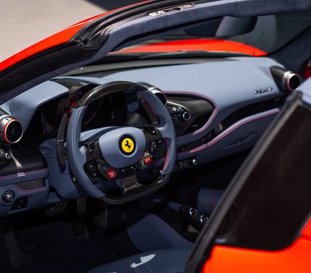 FERRARI F8 2023