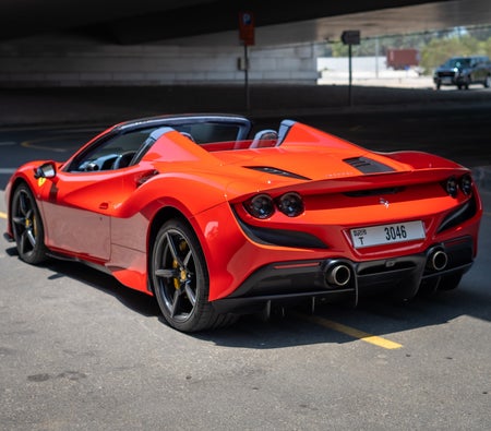 FERRARI F8 2023