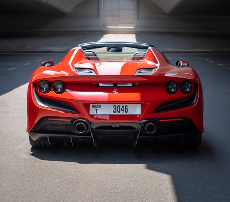 FERRARI F8 2023