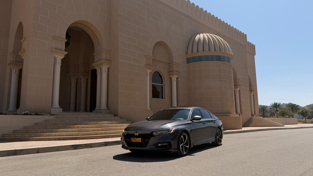 Car Image 2018 HONDA ACCORD LX