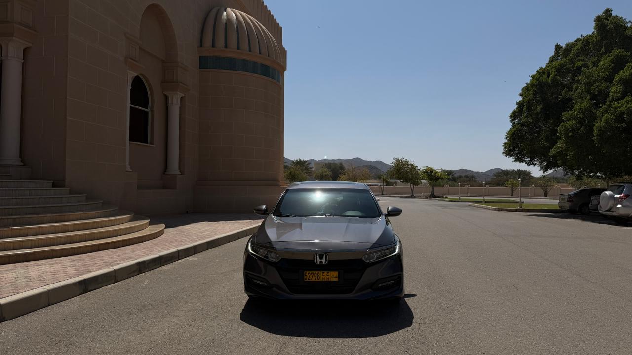 Car Image 2018 HONDA ACCORD LX