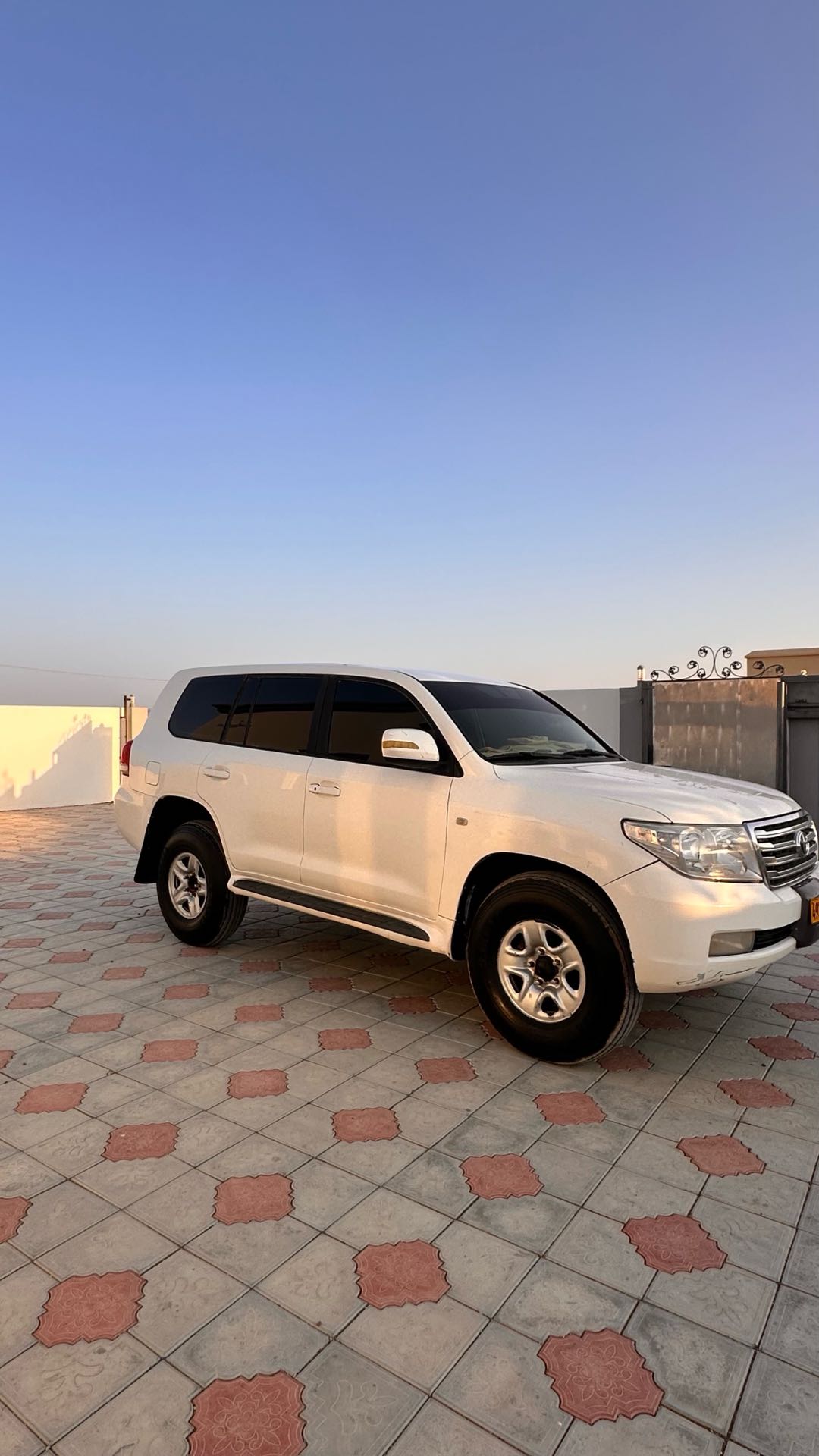 Car Image 2009 TOYOTA LAND CRUISER GX.R