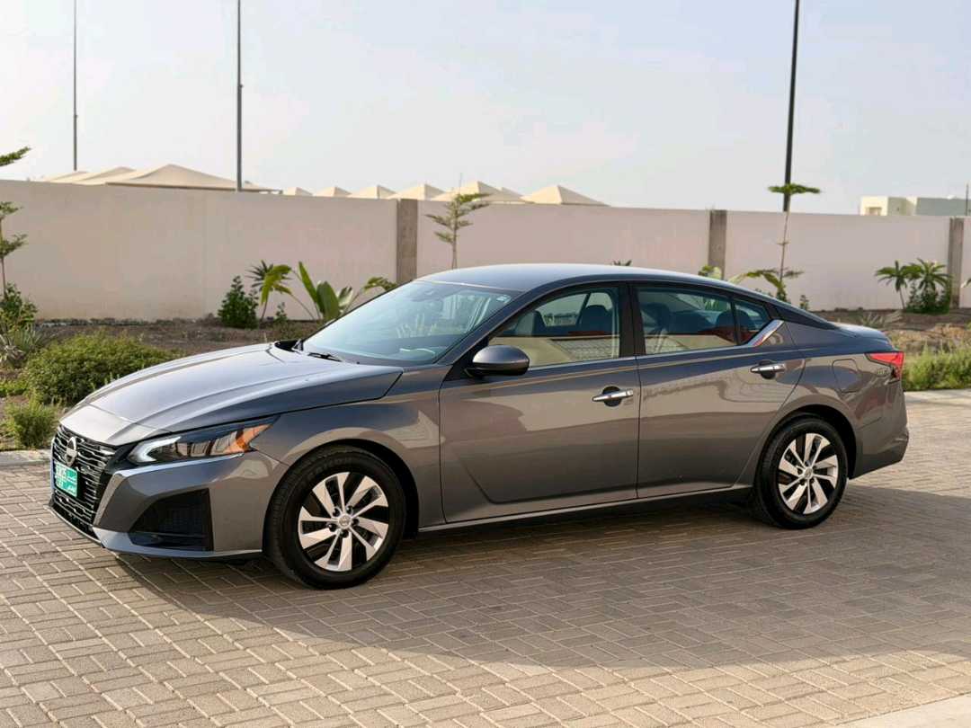 Car Image 2023 NISSAN ALTIMA SL