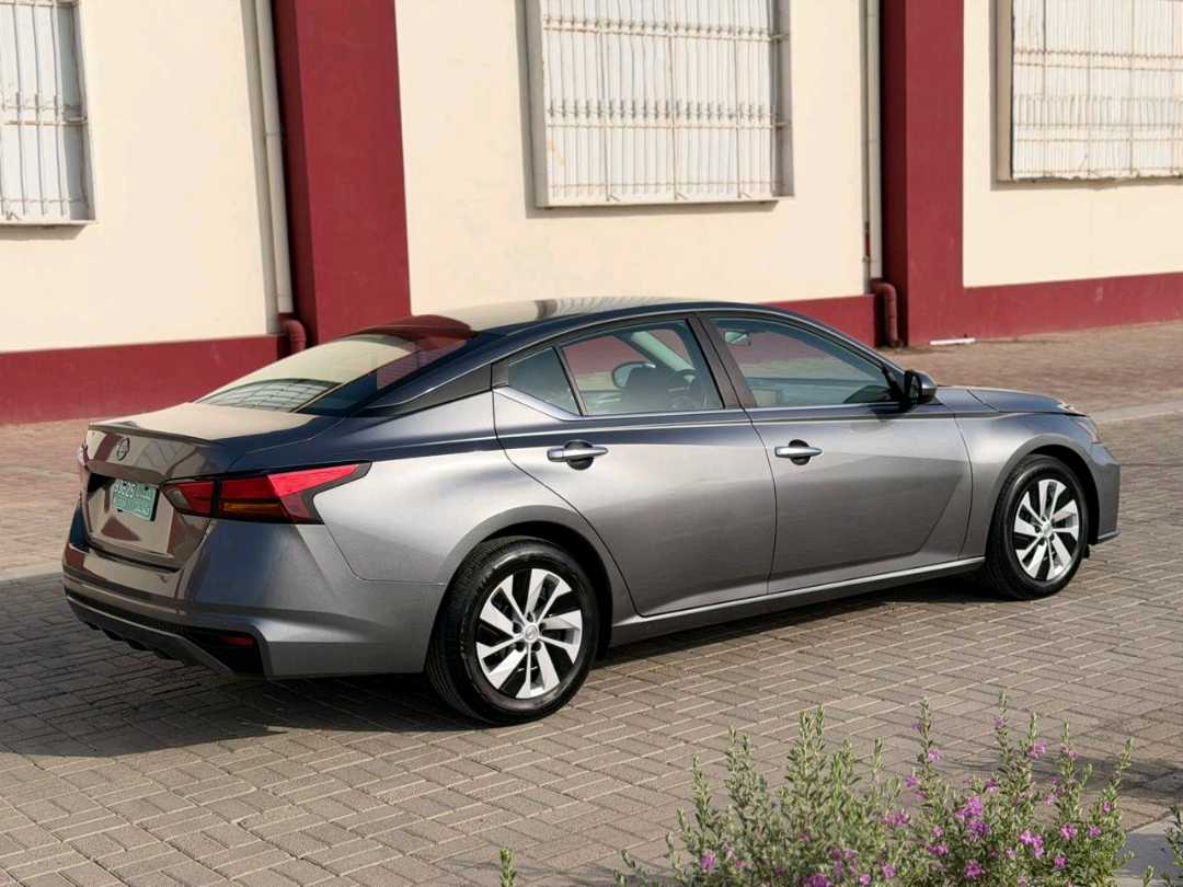 Car Image 2023 NISSAN ALTIMA SL