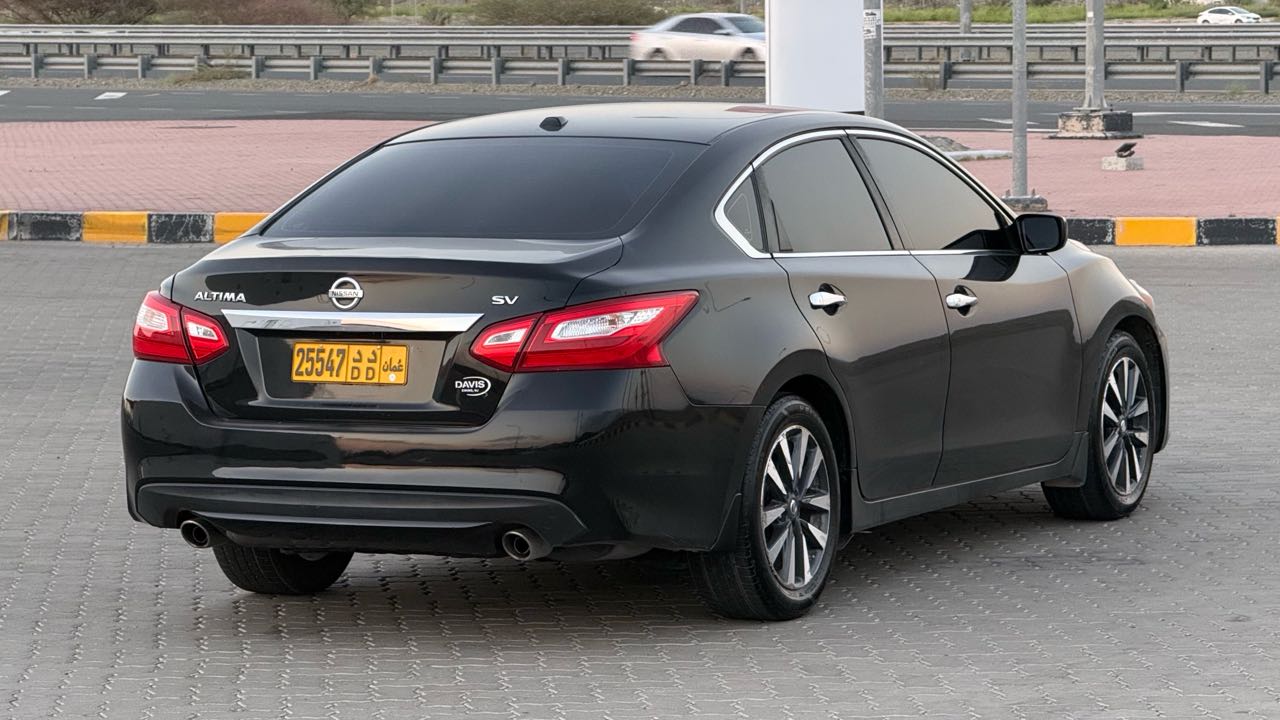 Car Image 2017 NISSAN ALTIMA SV