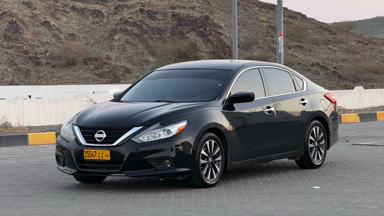 Car Image 2017 NISSAN ALTIMA SV