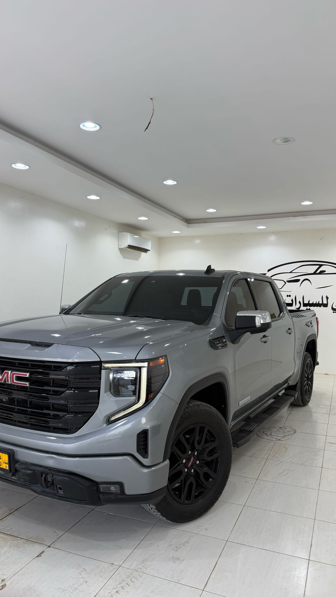 Car Image 2023 GMC SIERRA AT4