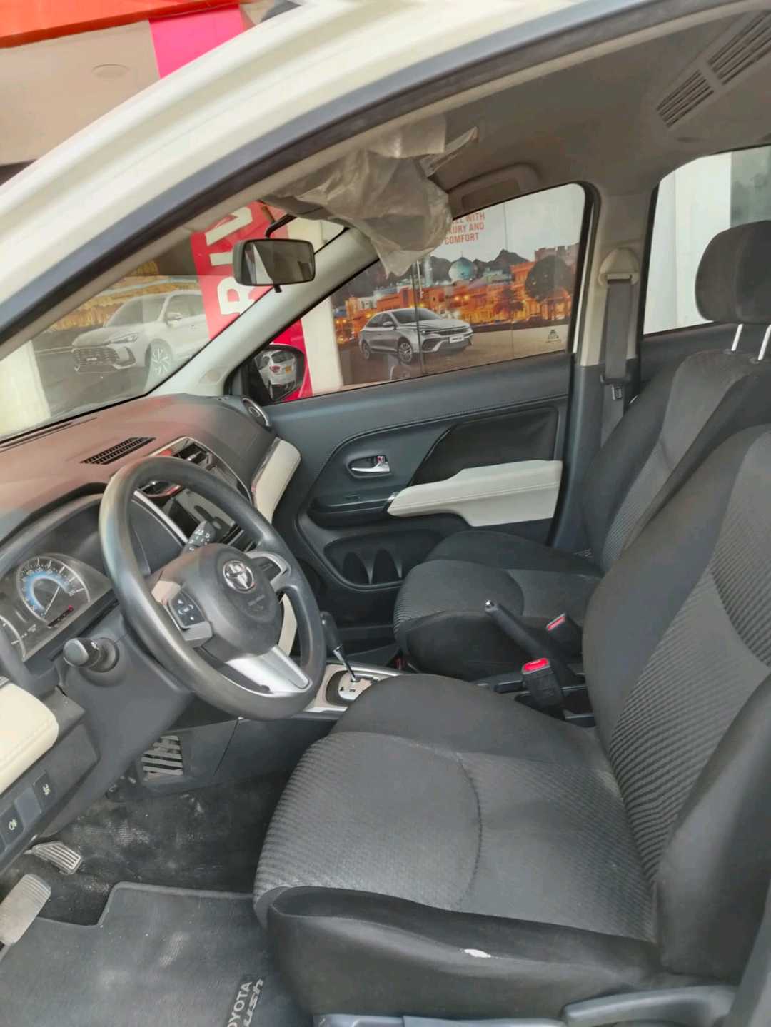TOYOTA RUSH 2023