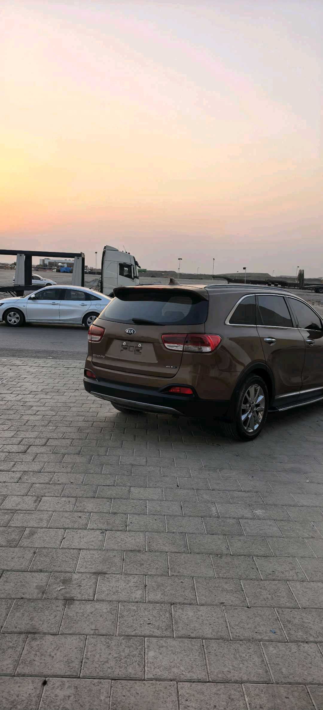 Car Image 2017 KIA SORENTO EX