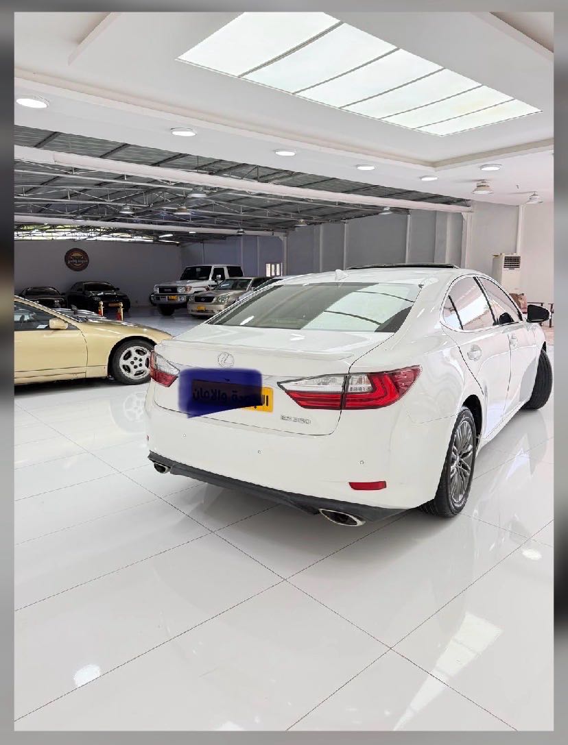 Car Image 2017 LEXUS ES 350