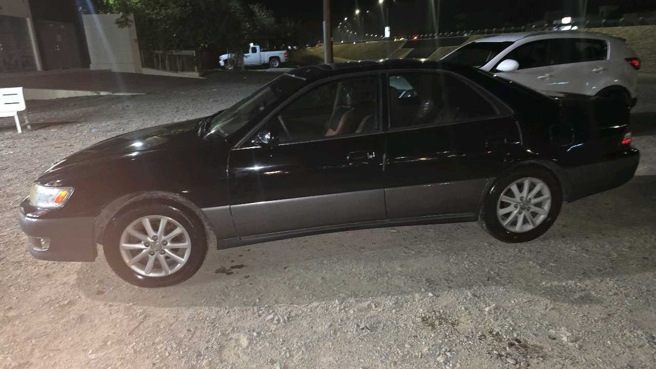Car Image 1999 LEXUS ES 300