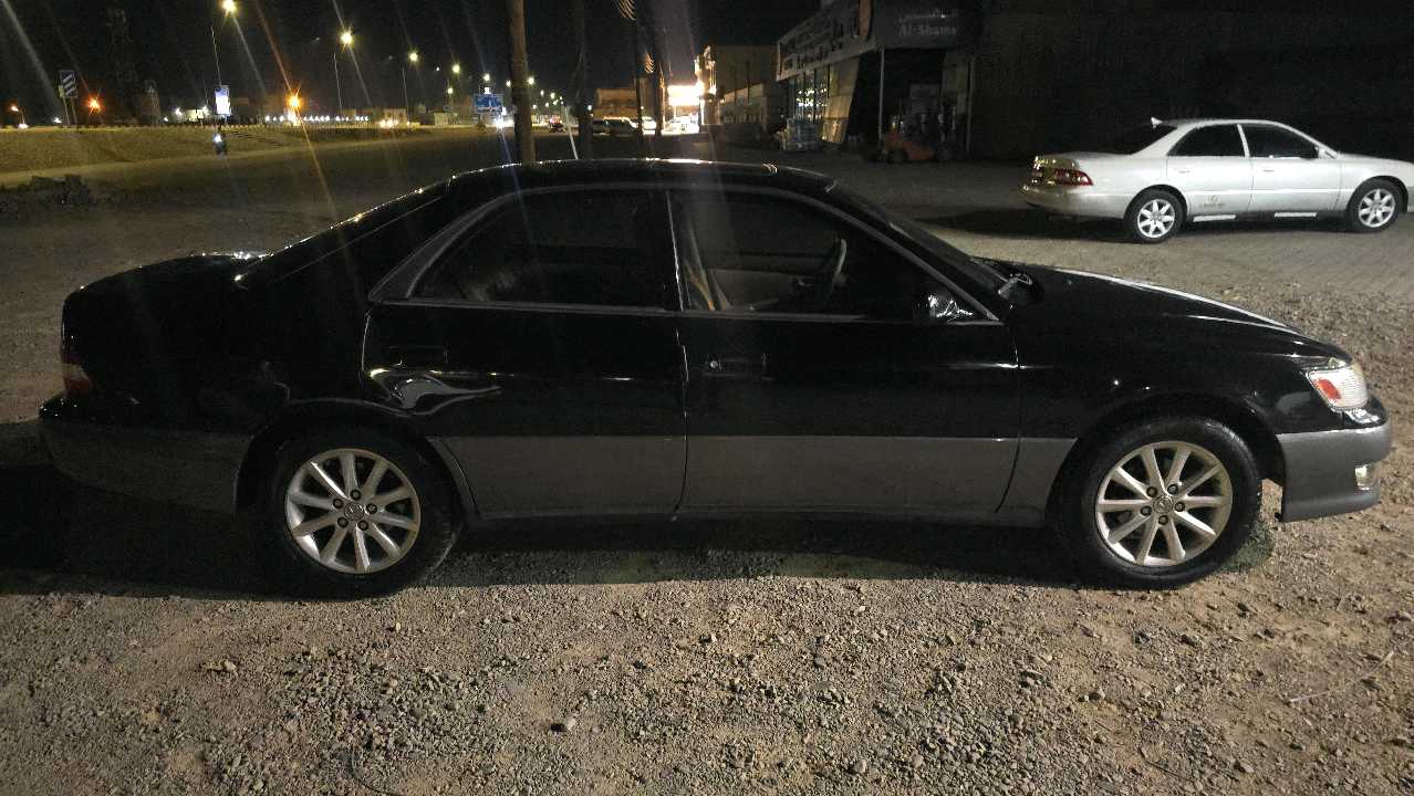 Car Image 1999 LEXUS ES 300