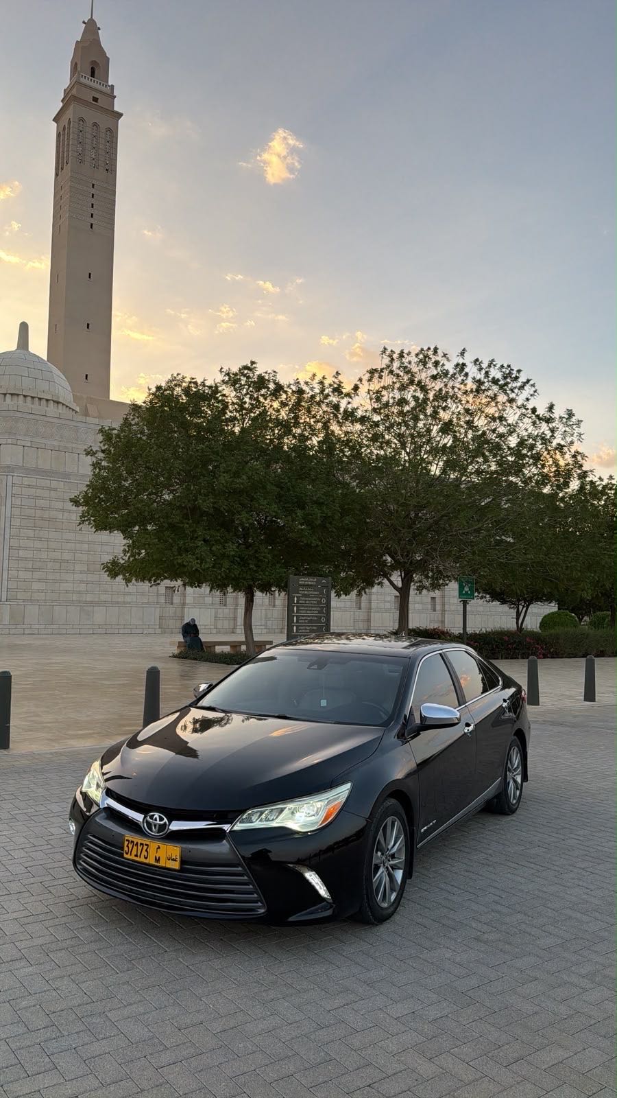 Car Image 2017 TOYOTA CAMRY XLE