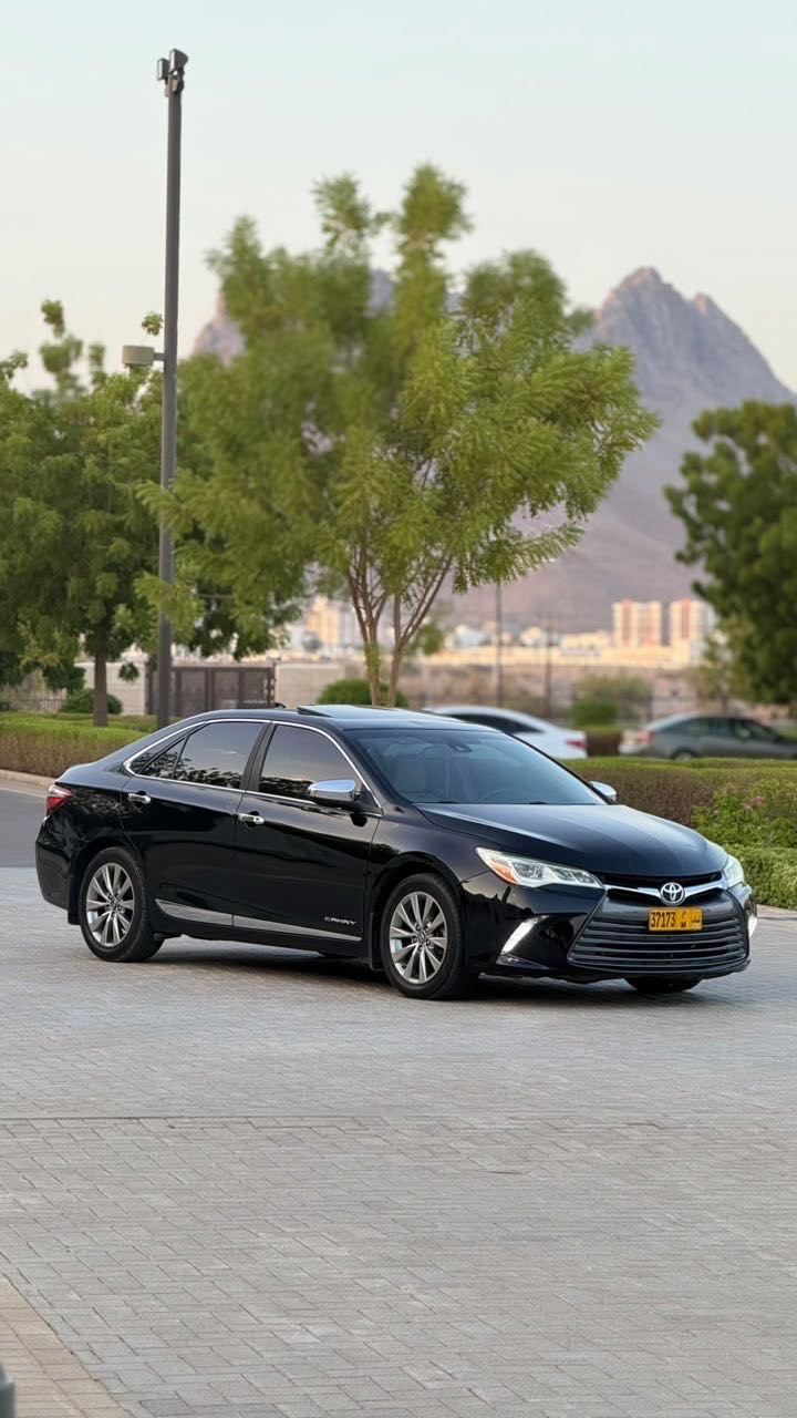 Car Image 2017 TOYOTA CAMRY XLE