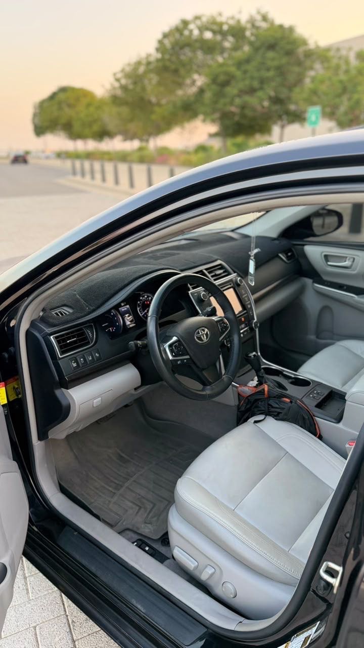 Car Image 2017 TOYOTA CAMRY XLE