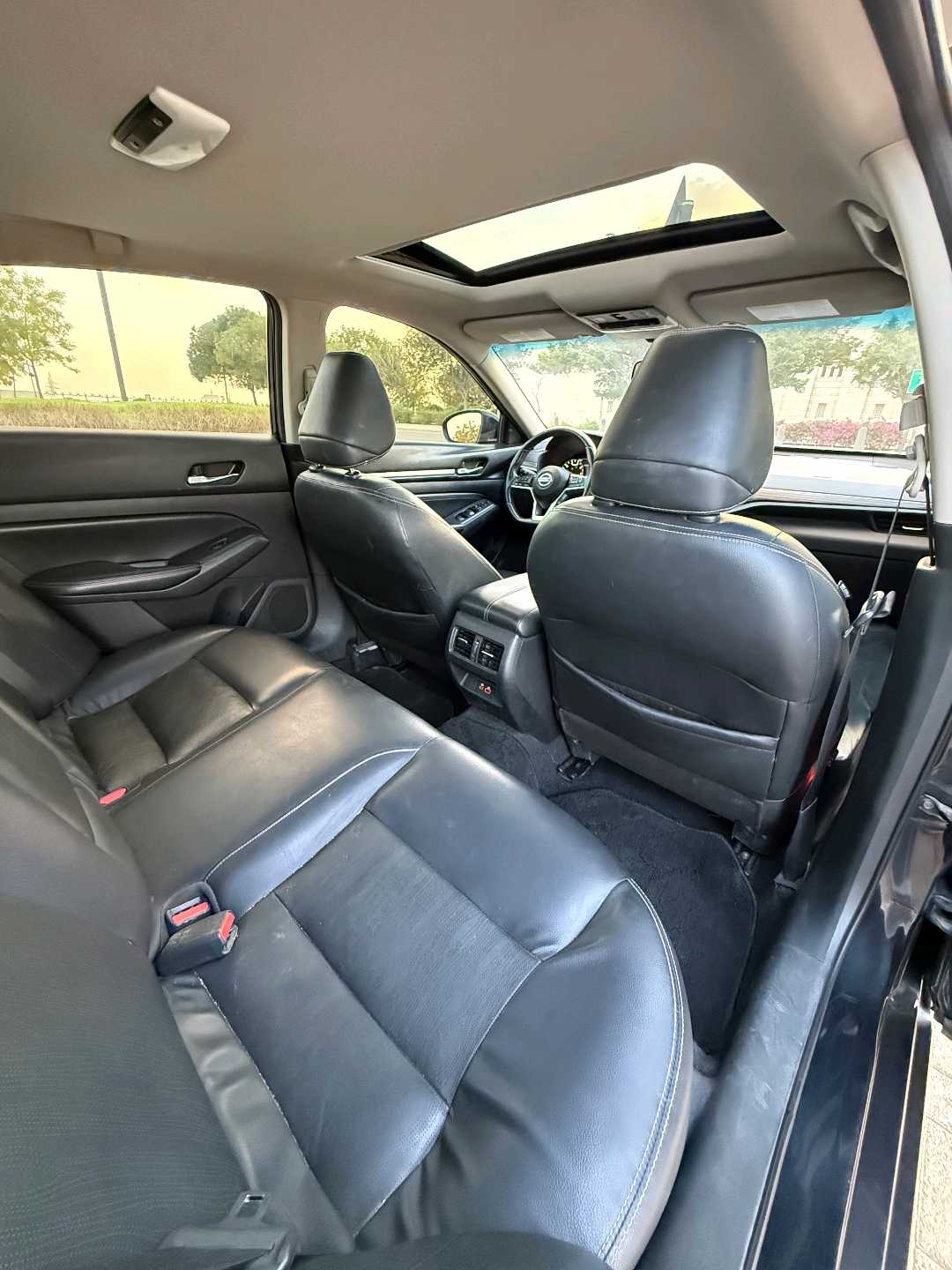 Car Image 2019 NISSAN ALTIMA SL