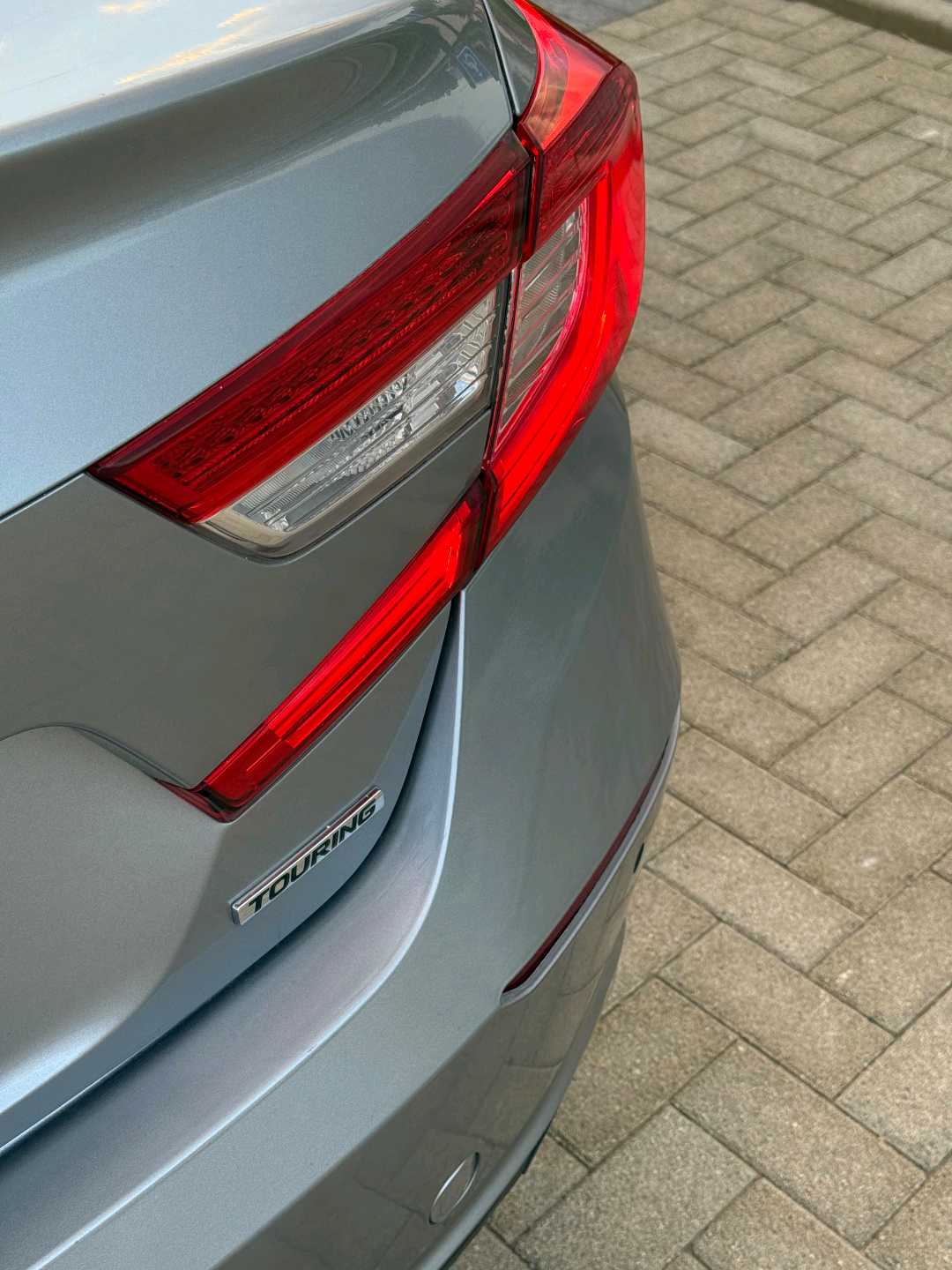 Car Image 2018 HONDA ACCORD TOURING