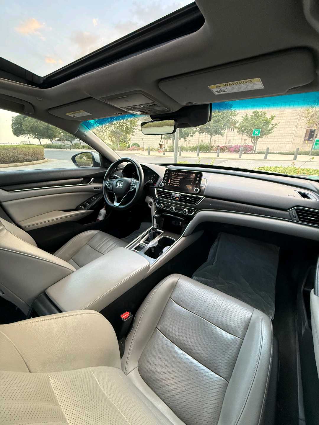 Car Image 2018 HONDA ACCORD TOURING