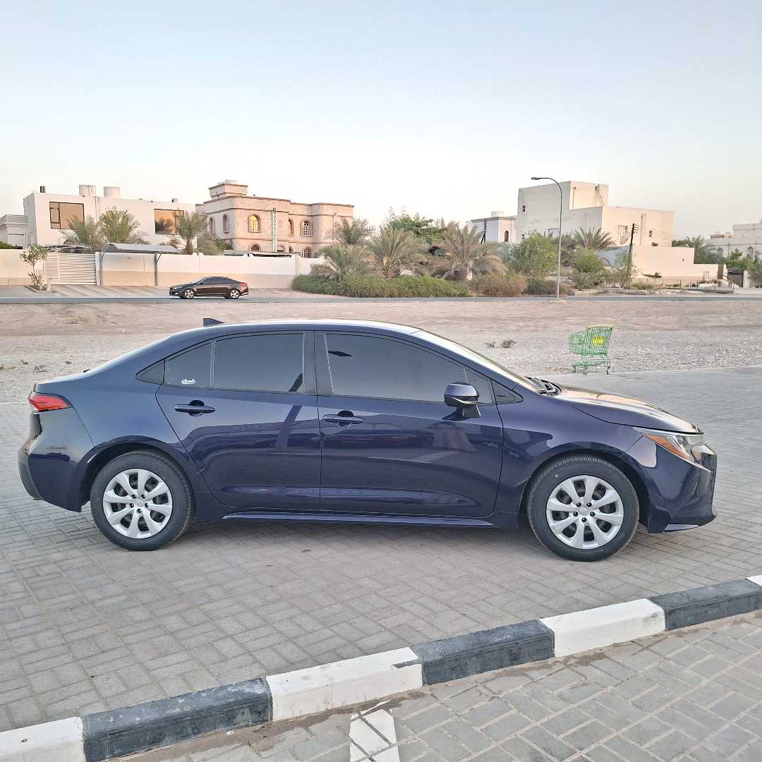 Car Image 2021 TOYOTA COROLLA LE