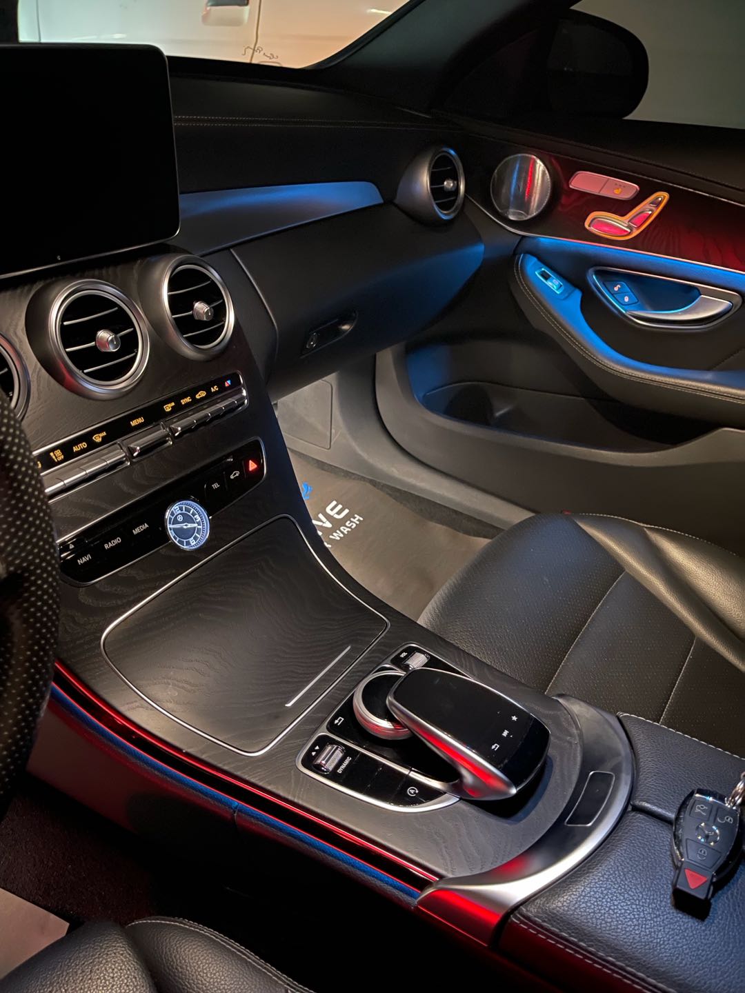 Car Image 2017 MERCEDES C Class 300