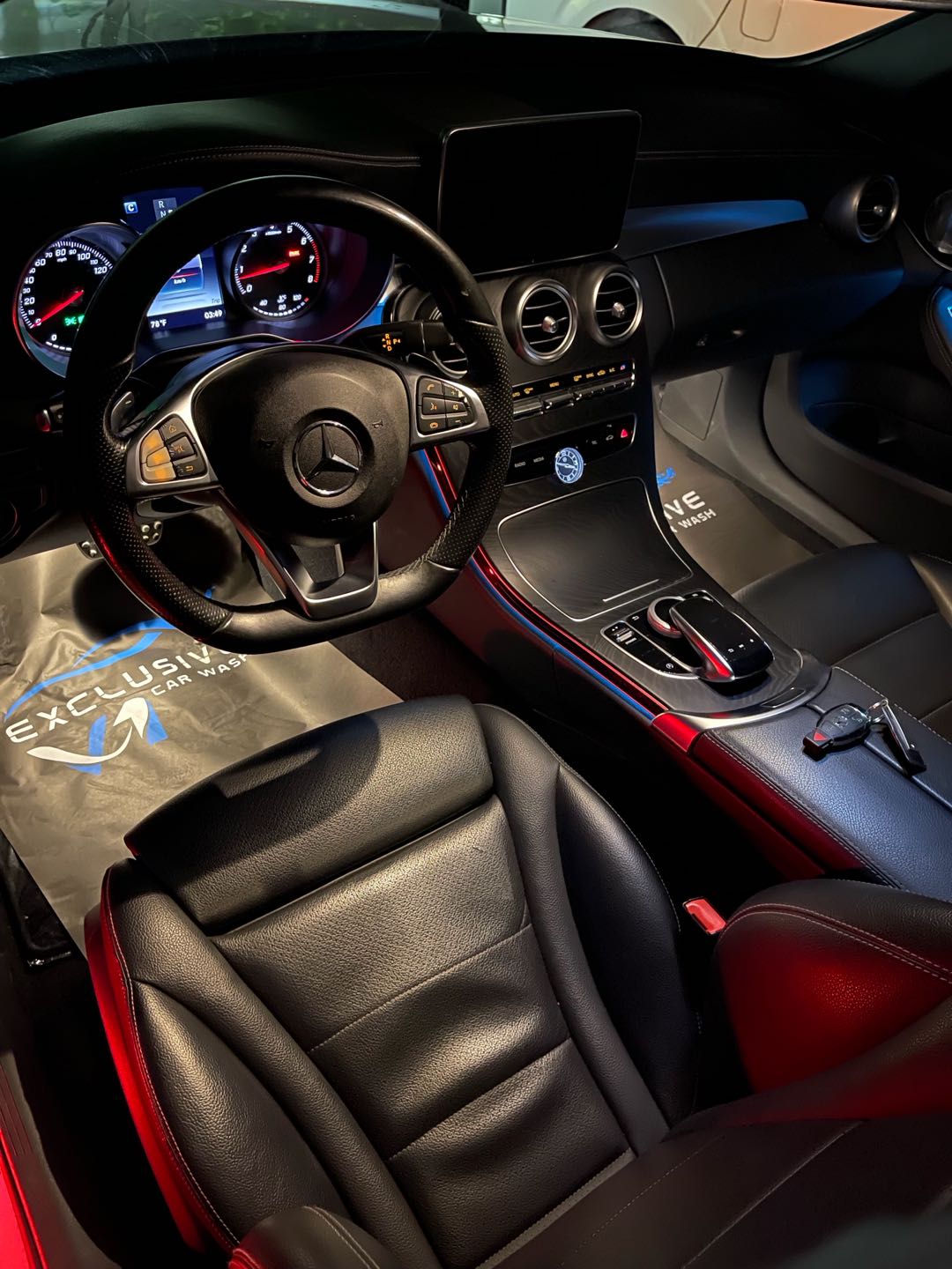 Car Image 2017 MERCEDES C Class 300