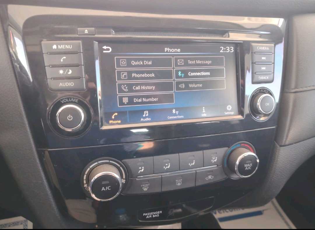 Car Image 2018 NISSAN ROGUE S