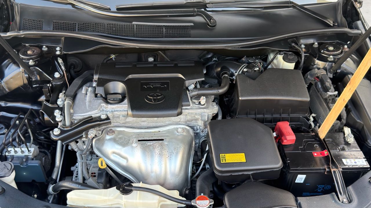 Car Image 2016 TOYOTA CAMRY XSE