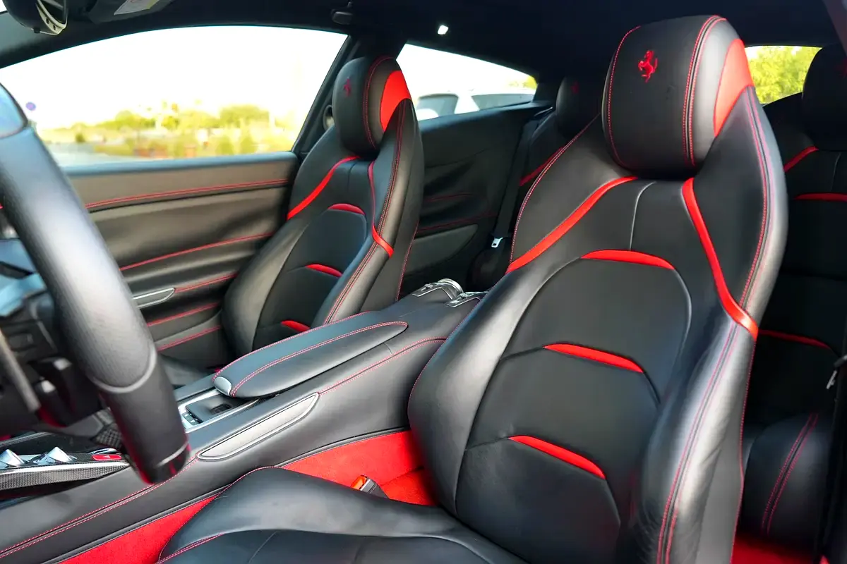 Car Image 2018 FERRARI GTC4 