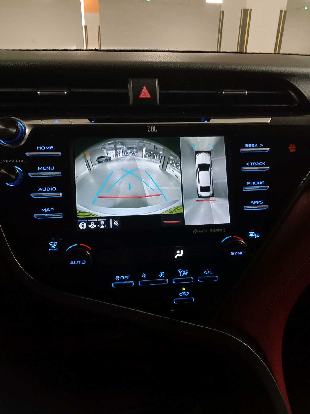 Car Image 2019 TOYOTA CAMRY XSE