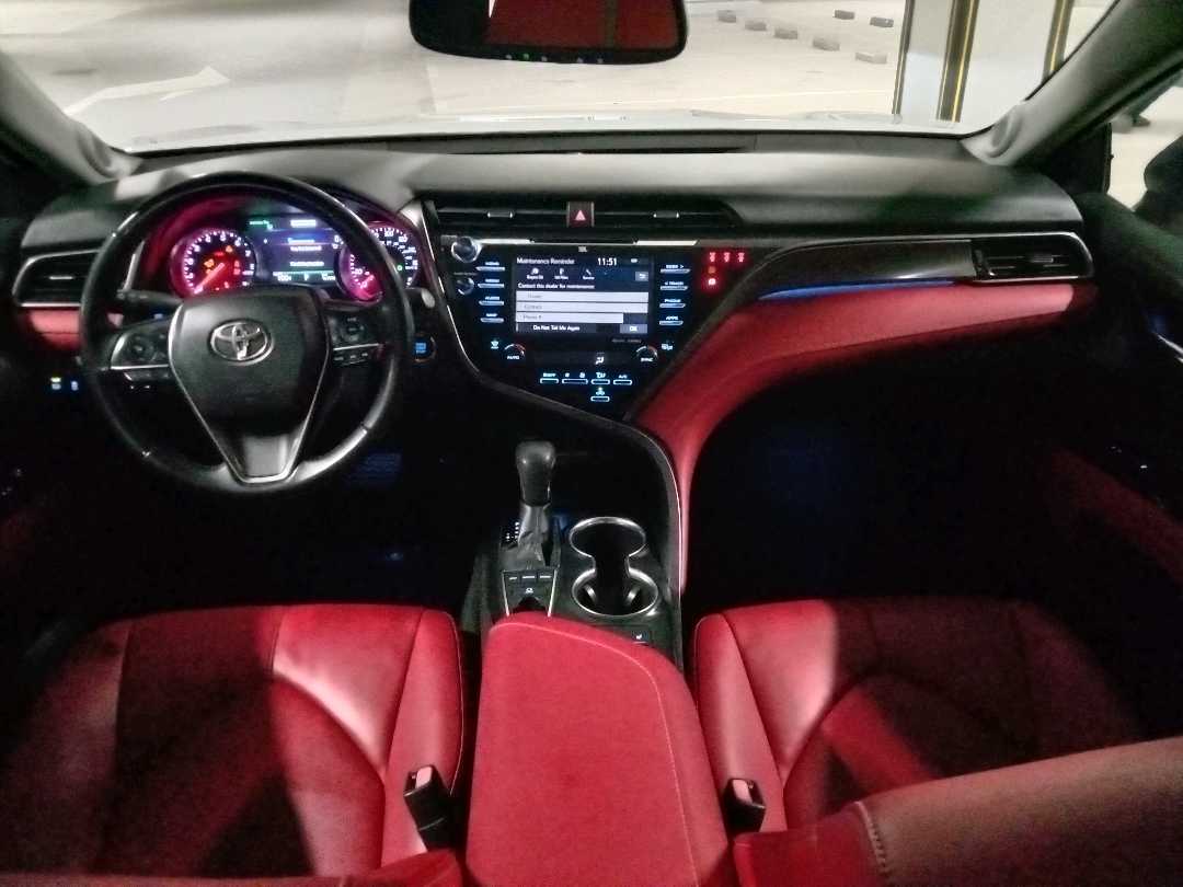 Car Image 2019 TOYOTA CAMRY XSE