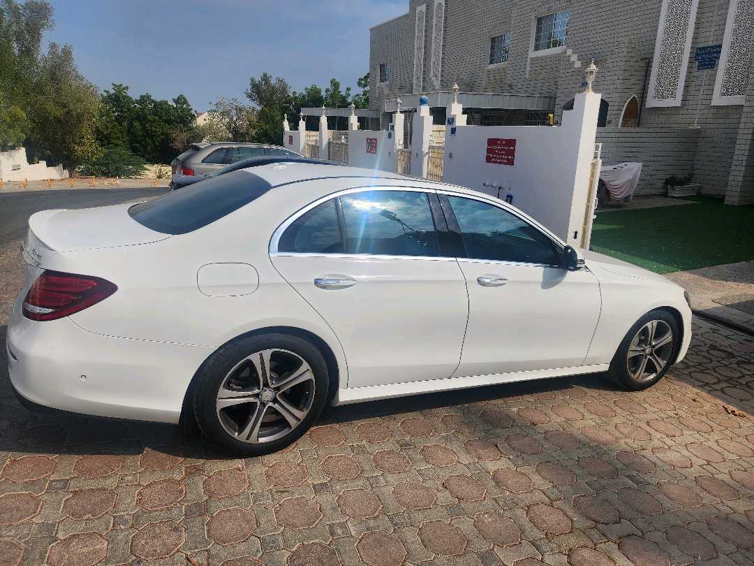 Car Image 2017 MERCEDES E Class 300