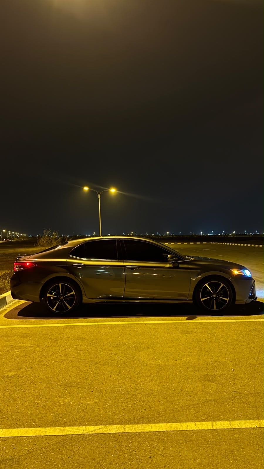 Car Image 2018 TOYOTA CAMRY XSE