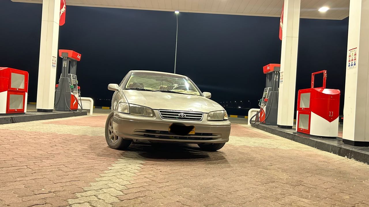 Car Image 2001 TOYOTA CAMRY LE