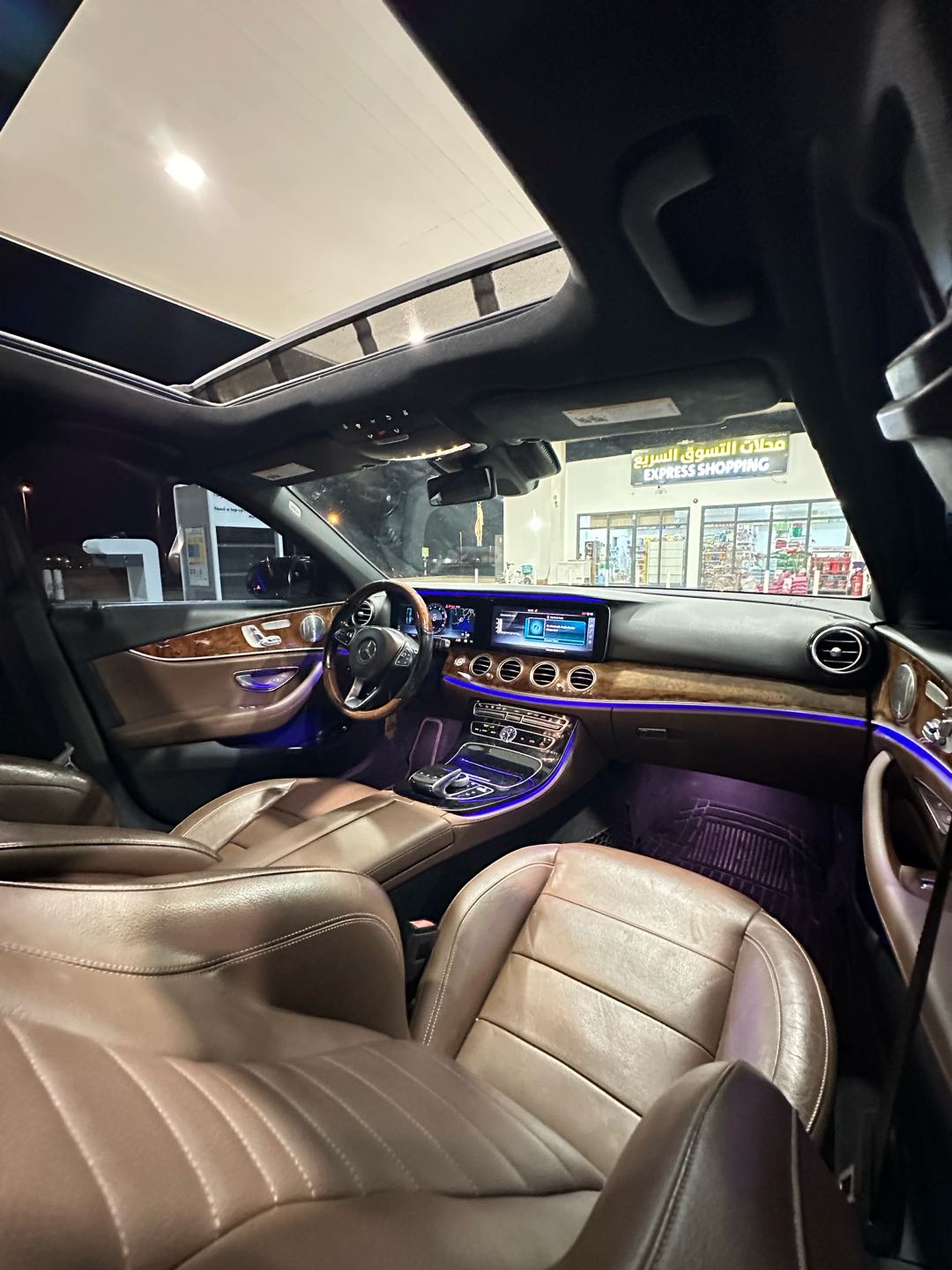 Car Image 2017 MERCEDES E Class 300