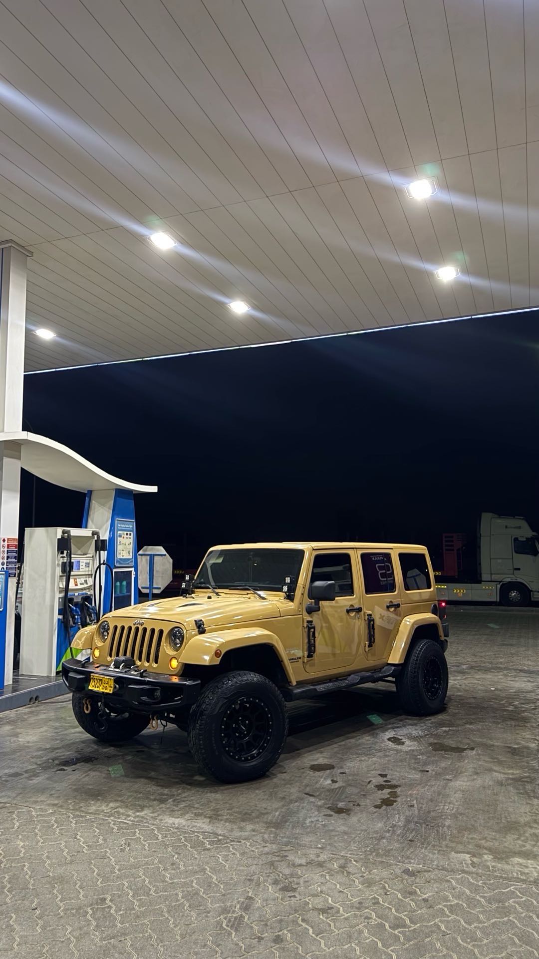 Car Image 2014 JEEP WRANGLER SAHARA