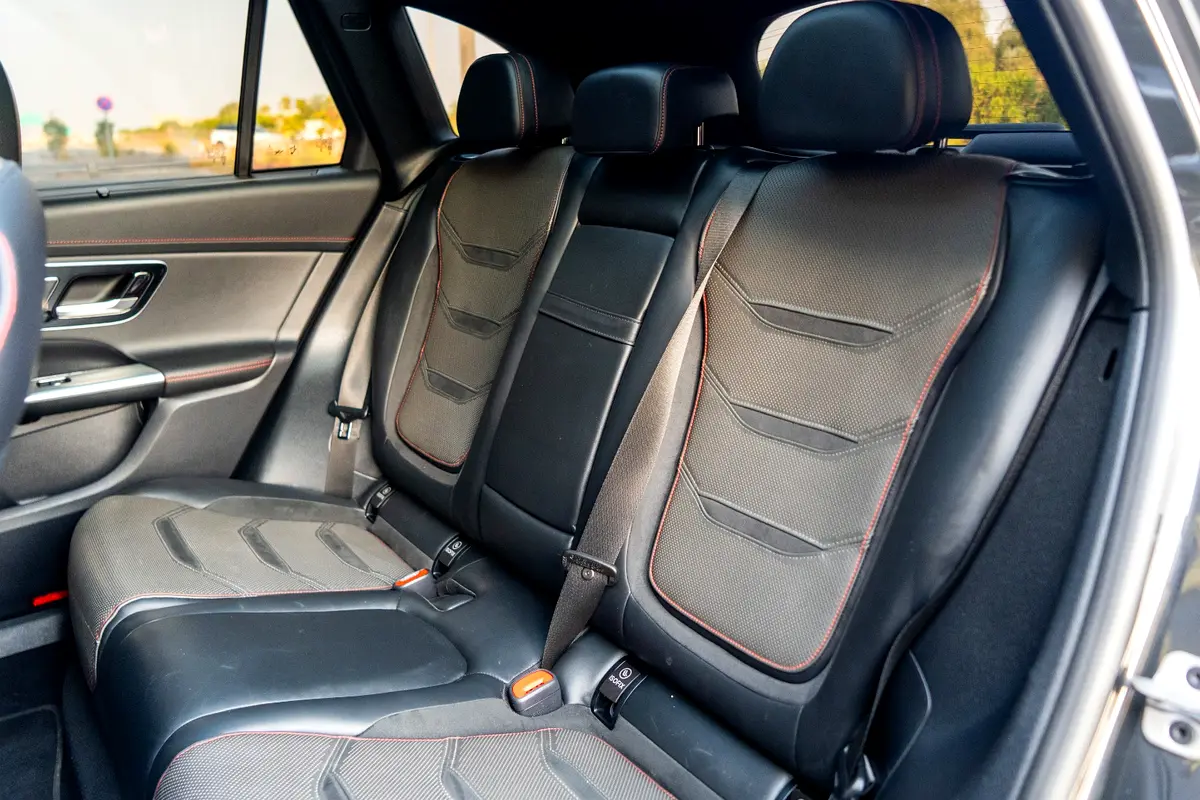 Car Image 2024 MERCEDES GLC CLASS 