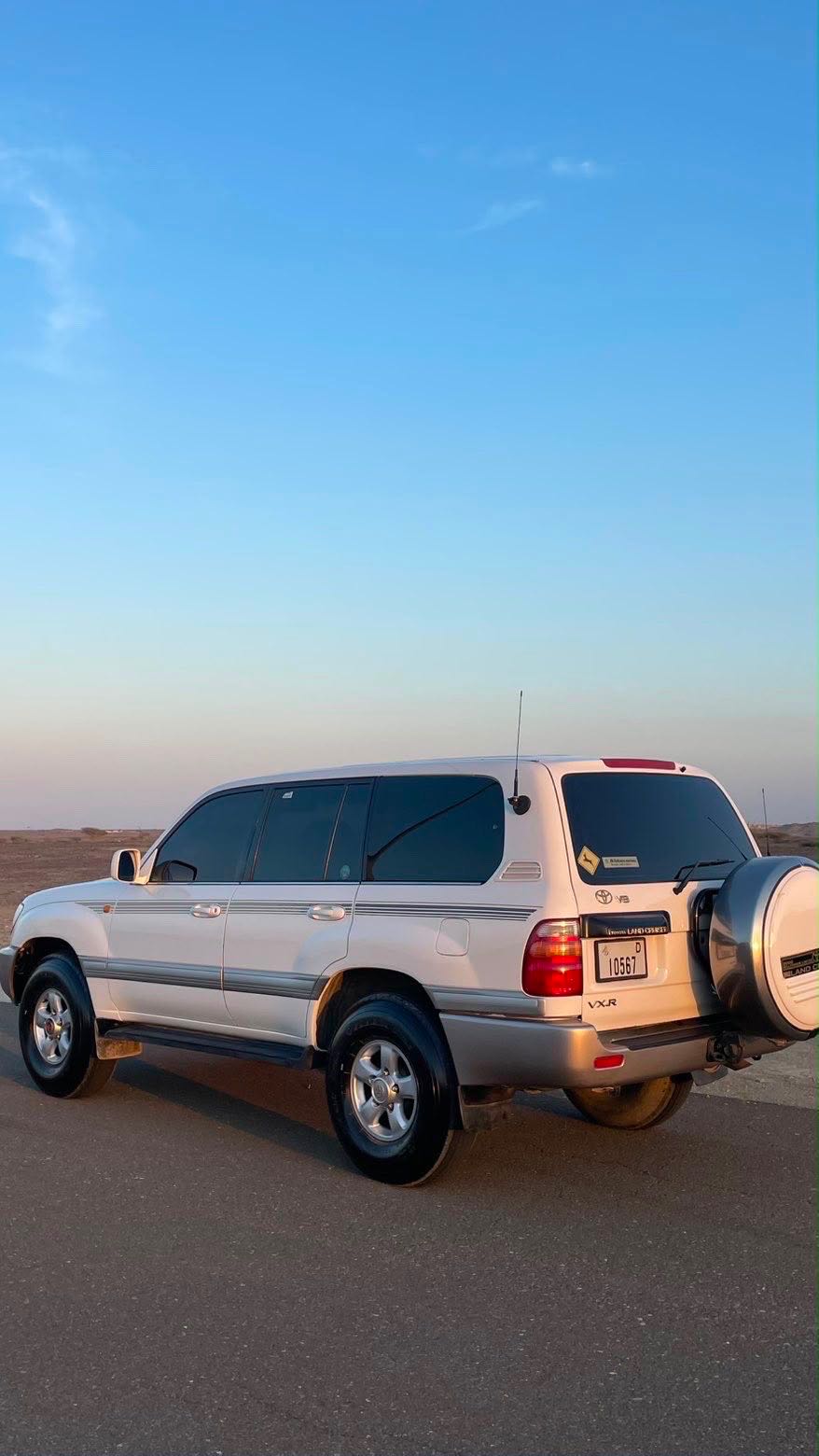 Car Image 2000 TOYOTA LAND CRUISER VX.R