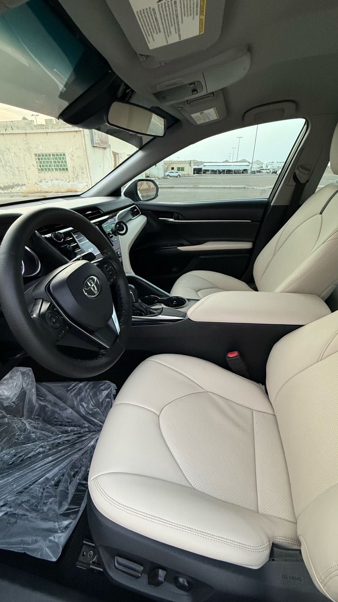 Car Image 2018 TOYOTA CAMRY SE