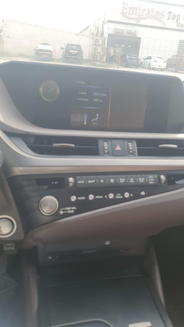 Car Image 2021 LEXUS ES 350