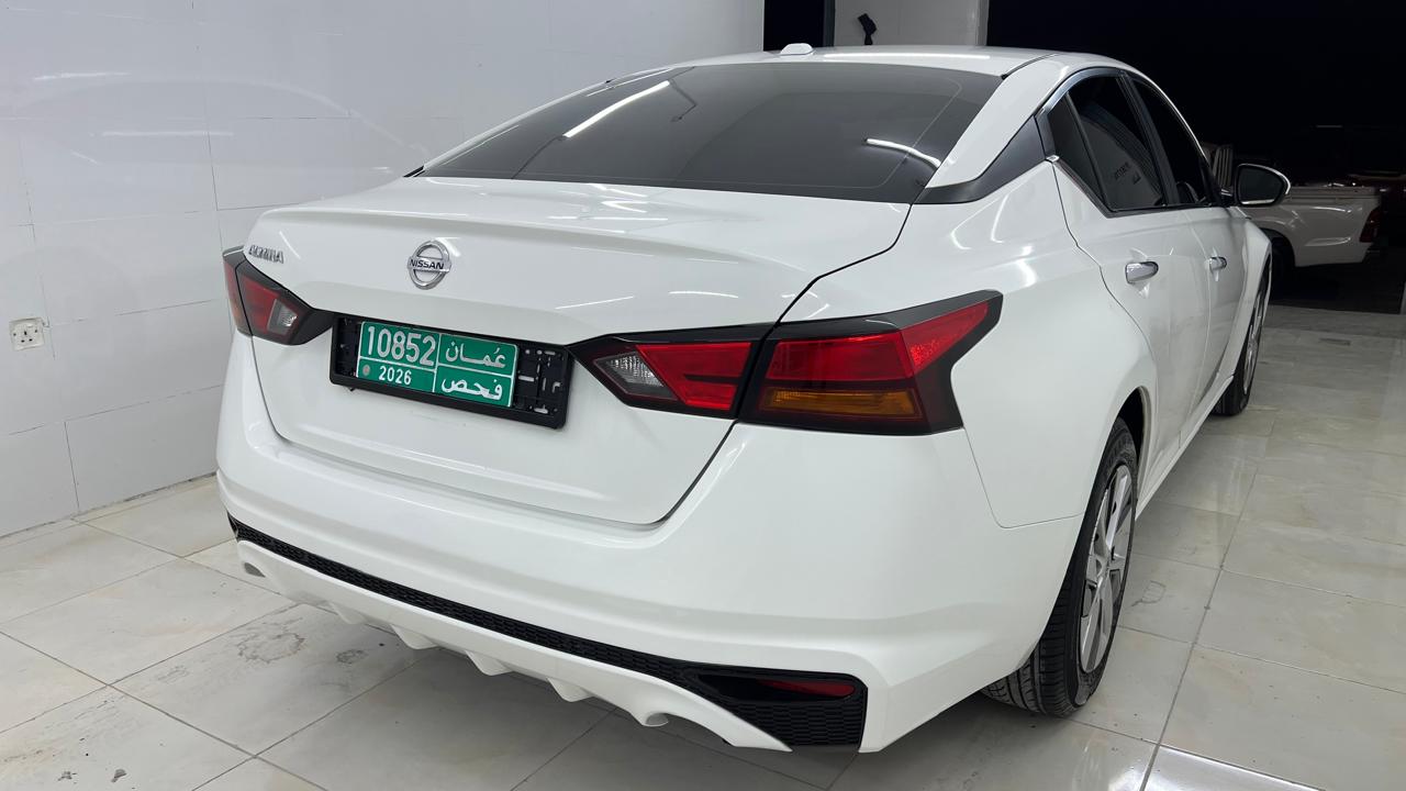Car Image 2019 NISSAN ALTIMA S