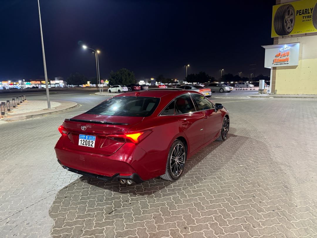 Car Image 2019 TOYOTA AVALON XSE