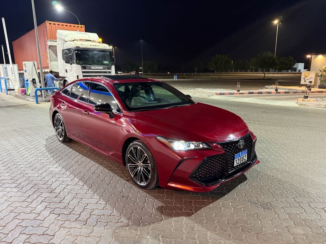 Car Image 2019 TOYOTA AVALON XSE