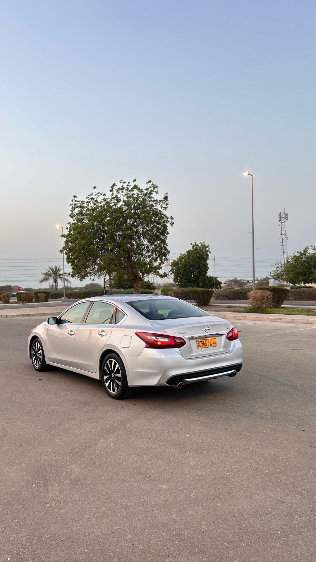 Car Image 2018 NISSAN ALTIMA SV